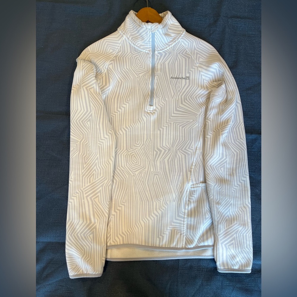 Avalanche Women's Pullover White and Gray Geometric Utility Jacket, Size Smal